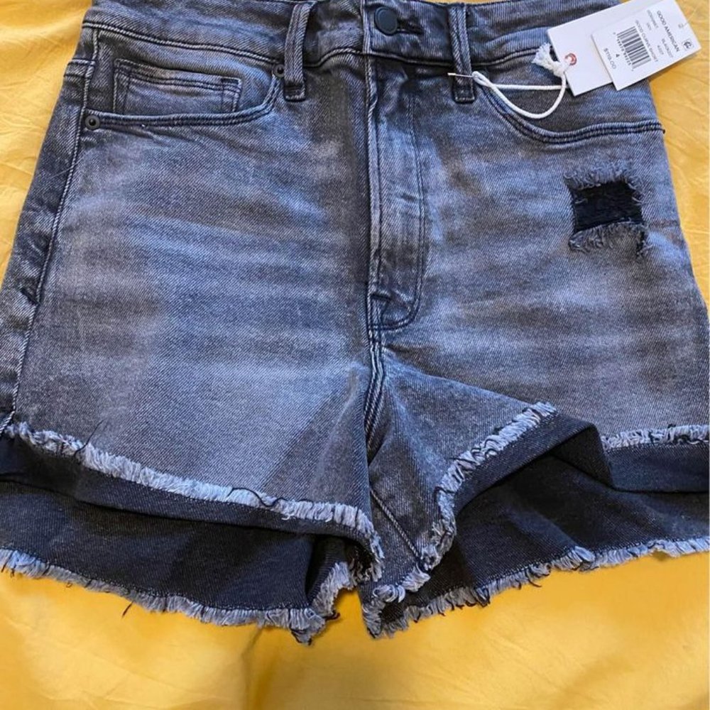 Good American Good Curve Shorts